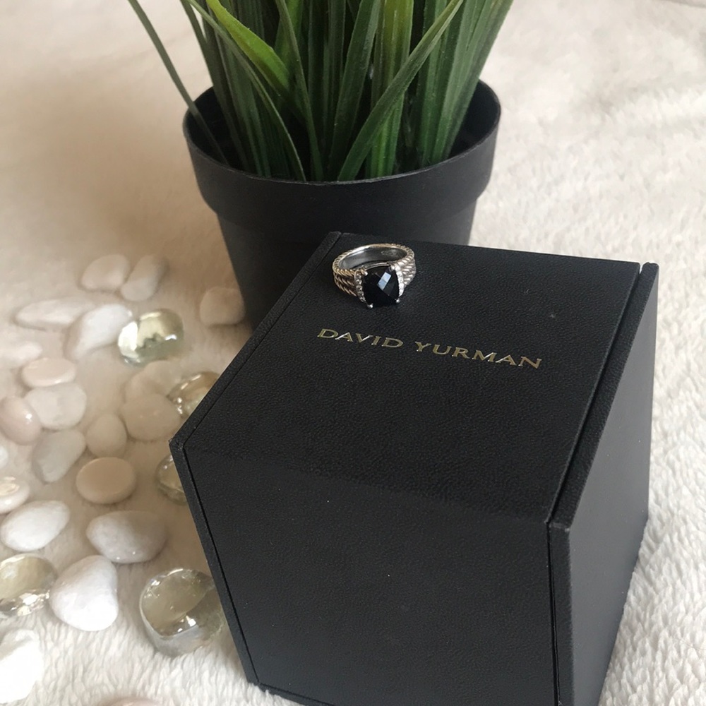🤩Authentic David yurman onyx petite Wheaton ring